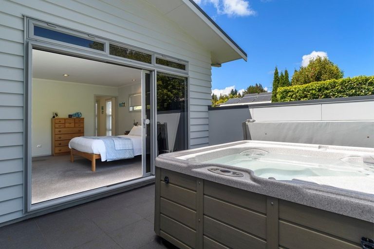 Photo of property in 19 Valley Grove Way, Bethlehem, Tauranga, 3110