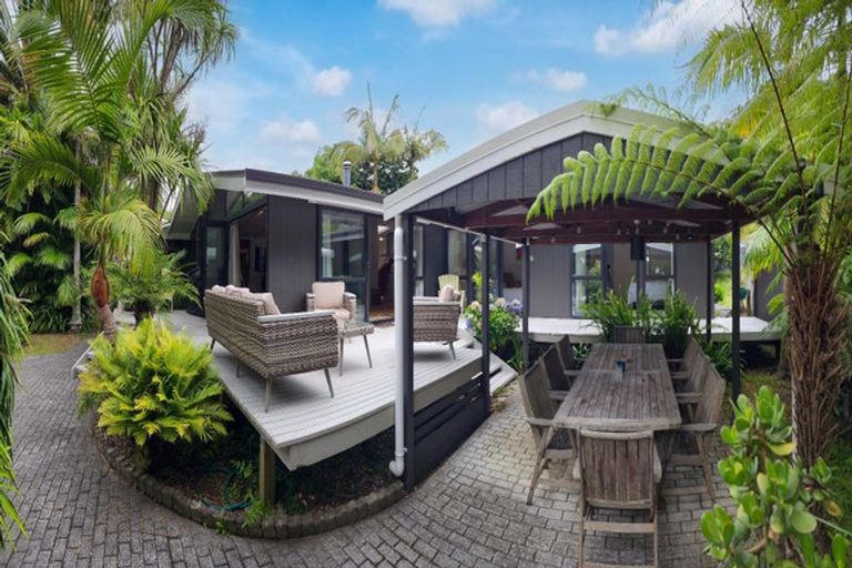 Photo of property in 28 Florance Avenue, Russell, 0202