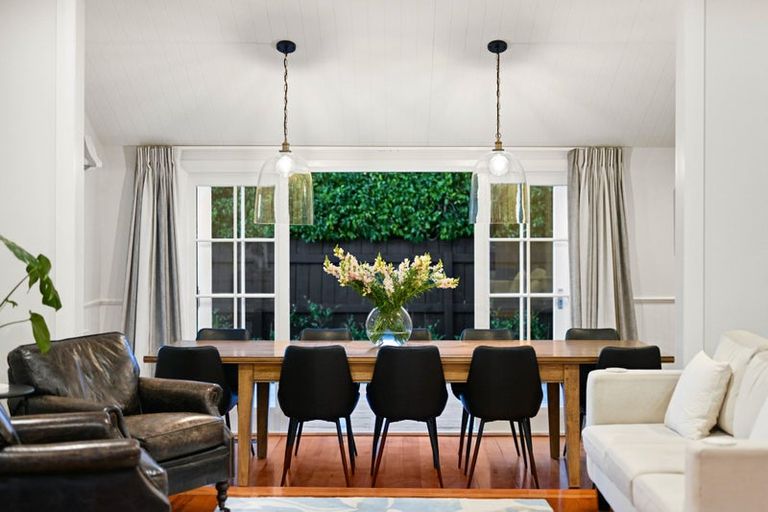 Photo of property in 16 Endeavour Avenue, Flagstaff, Hamilton, 3210