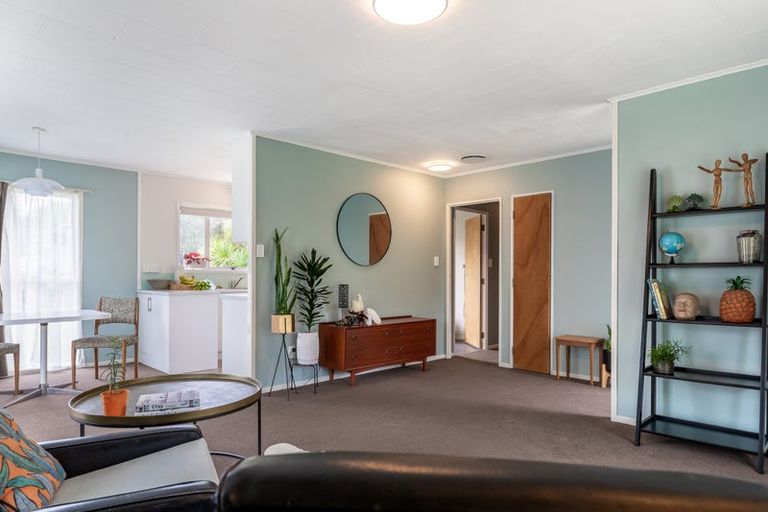 Photo of property in 2/14 Claridge Street, Glen Eden, Auckland, 0602