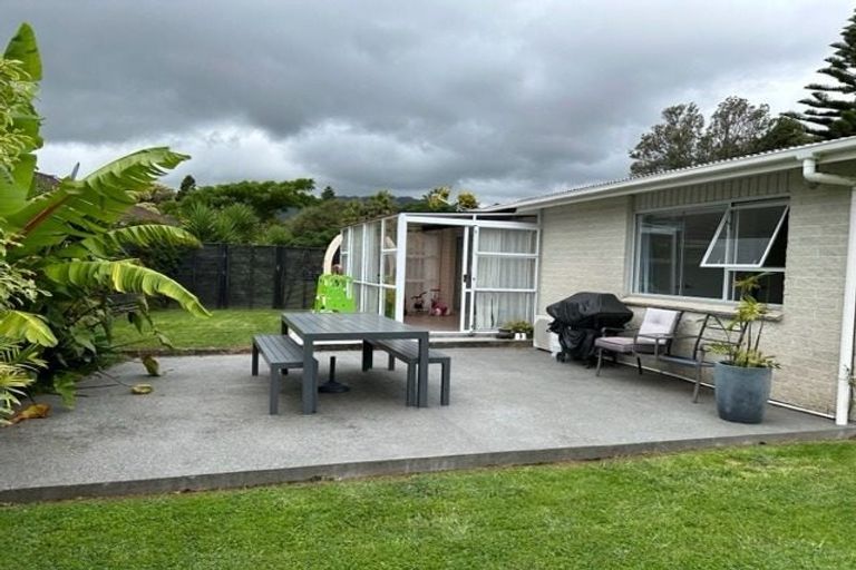 Photo of property in 19 Nimmo Avenue, Waikanae, 5036