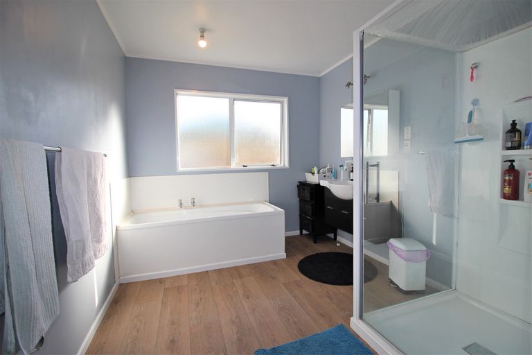 Photo of property in 99 Hazlett Street, Clyde, 9330