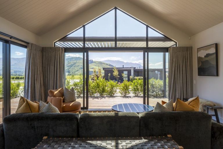 Photo of property in Kawarau Heights, 22 Kawarau Heights Boulevard, Lake Hayes, Queenstown, 9304