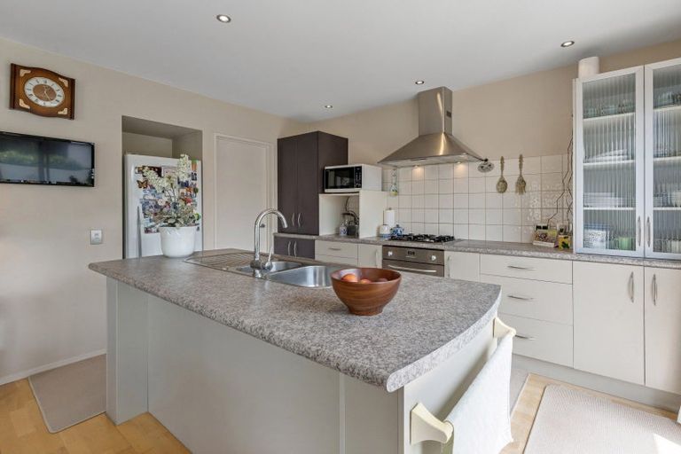 Photo of property in 100 Howe Street, Howick, Auckland, 2014