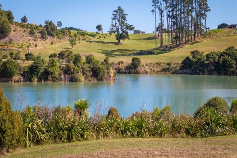 Photo of property in 60 Omahina Street, Raglan, 3225