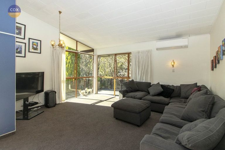 Photo of property in 16 Burns Road, Hospital Hill, Napier, 4110