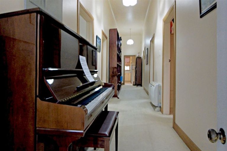 Photo of property in 6 Rembrandt Place, Opaheke, Papakura, 2113