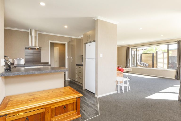 Photo of property in 5 Angelina Way, Kelvin Grove, Palmerston North, 4414