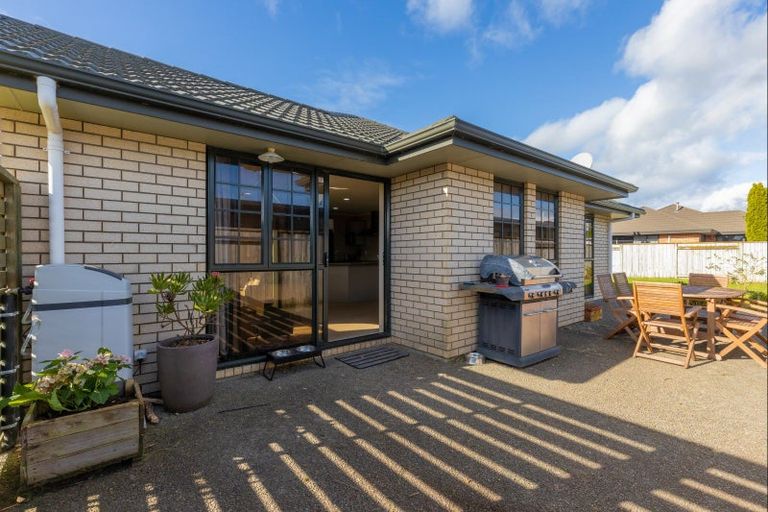 Photo of property in 8 Cleveland Heights, Kelvin Grove, Palmerston North, 4414