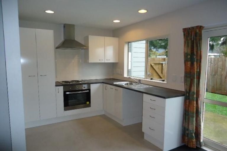 Photo of property in 2/8 Waldie Grove, Avalon, Lower Hutt, 5011