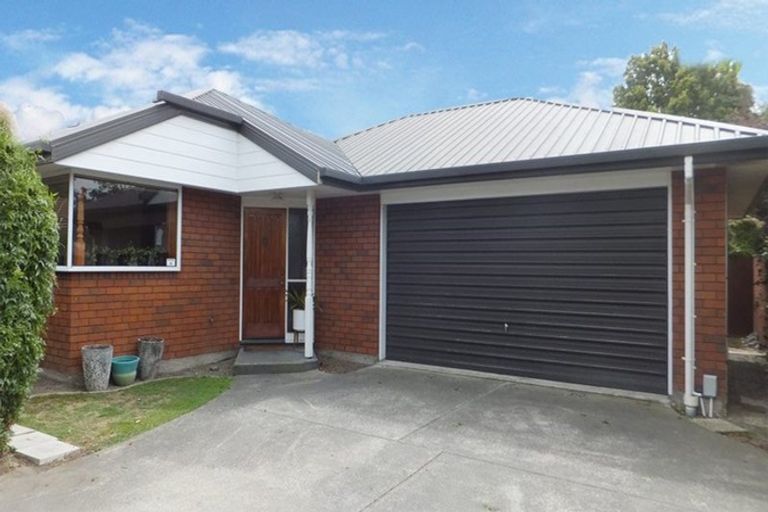 Photo of property in 1/5 Tuscany Place, Beckenham, Christchurch, 8023