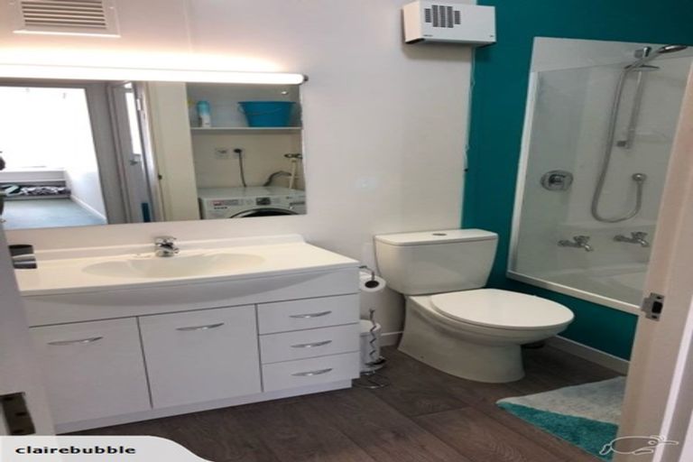 Photo of property in Hobson Court Flats, 64/70 Hobson Street, Thorndon, Wellington, 6011