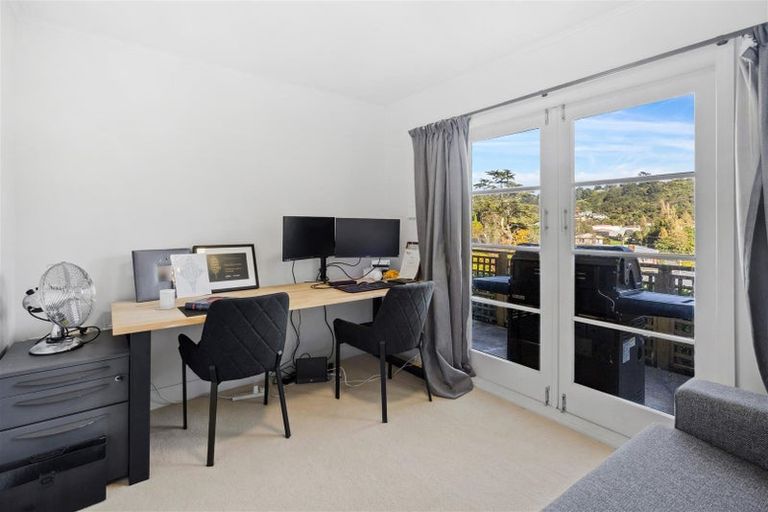 Photo of property in 8 James Grove, Stokes Valley, Lower Hutt, 5019