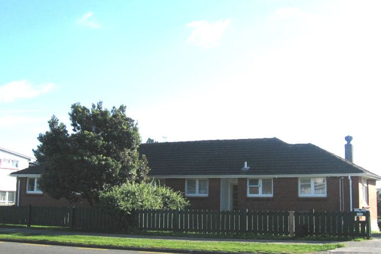 Photo of property in 39a-b Warspite Avenue, Cannons Creek, Porirua, 5024