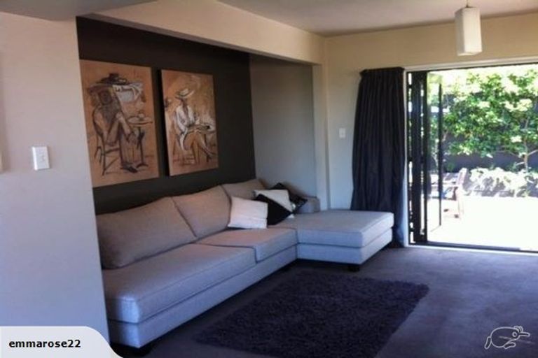 Photo of property in 6 Rewi Street, Torbay, Auckland, 0630