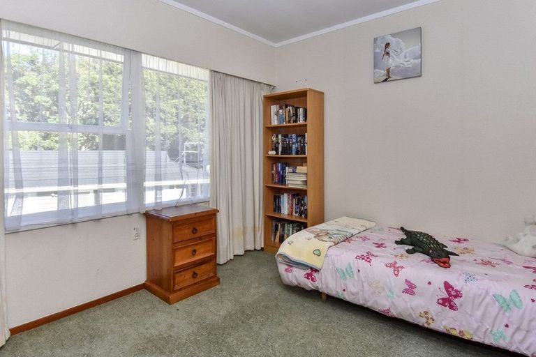 Photo of property in 18 Freshney Place, Hillpark, Auckland, 2102
