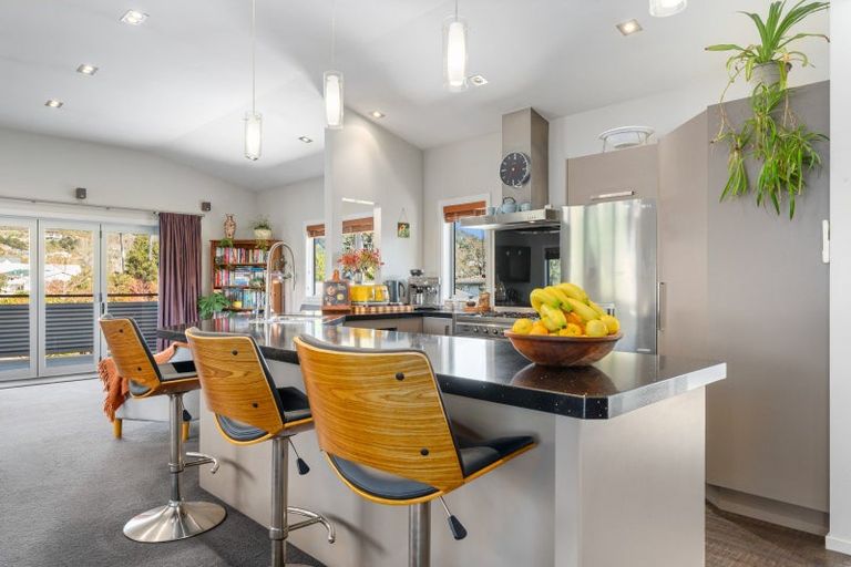 Photo of property in 14 Beach Road, Waikawa, Picton, 7220