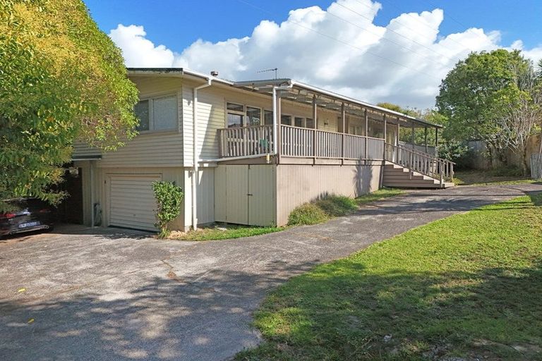 Photo of property in 35 Lyndhurst Road, Te Atatu South, Auckland, 0610