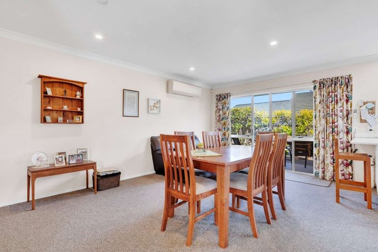 Photo of property in 33 Carter Drive, Pomare, Rotorua, 3015