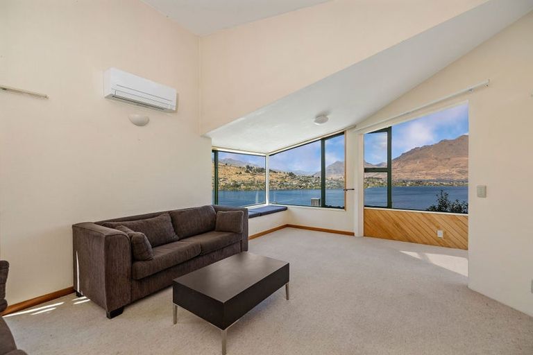 Photo of property in 23 Golden Terrace, Queenstown, 9300