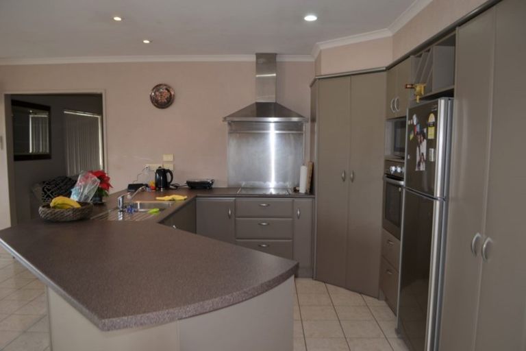 Photo of property in 2 Millie Court, Papamoa Beach, Papamoa, 3118