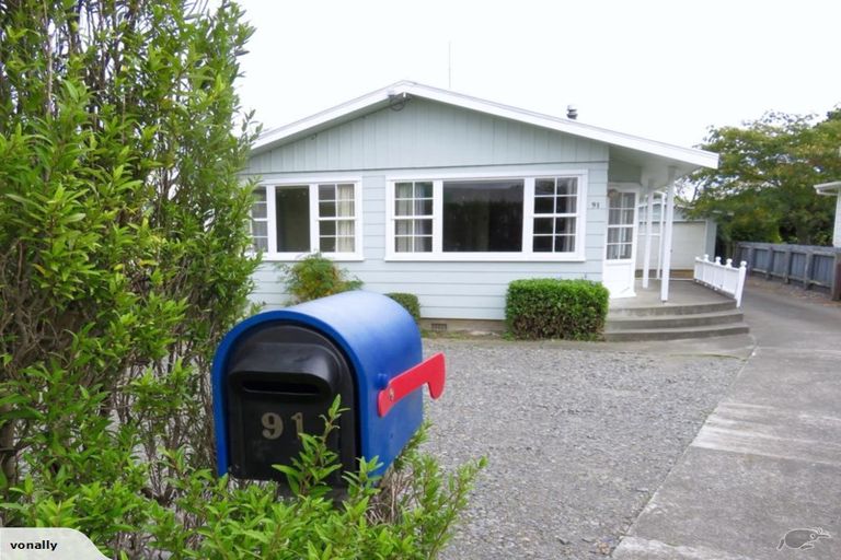 Photo of property in 91 Bridge Street, Bulls, 4818