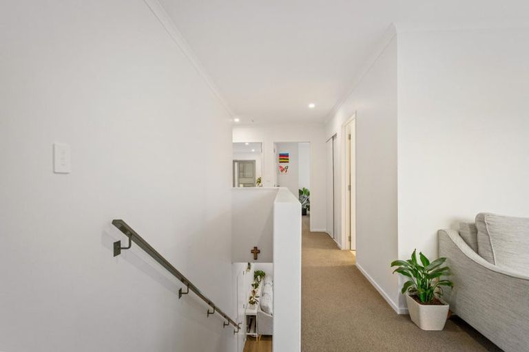 Photo of property in 41 Ambar Ridge Avenue, Massey, Auckland, 0614