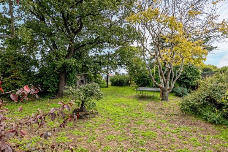 Photo of property in 325 Wainoni Road, Avondale, Christchurch, 8061