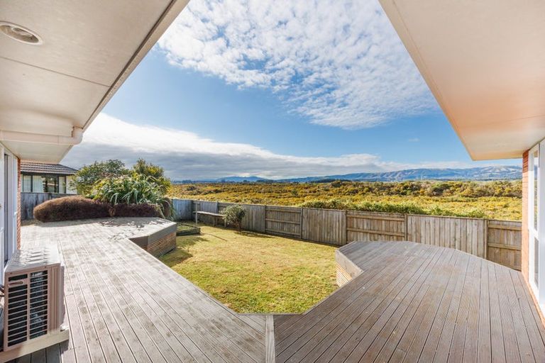 Photo of property in 20 Johnstone Drive, Fitzherbert, Palmerston North, 4410