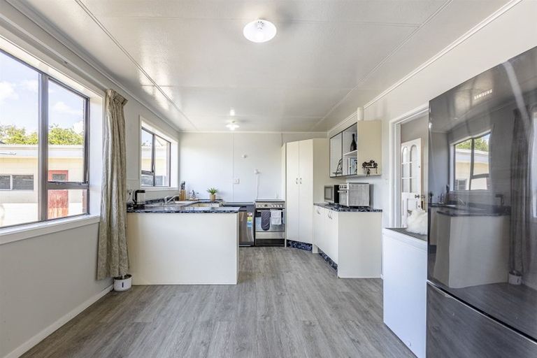 Photo of property in 12a Russell Street, Feilding, 4702