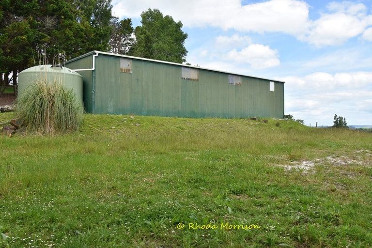 Photo of property in 69 Matakohe Wharf Road, Matakohe, 0593