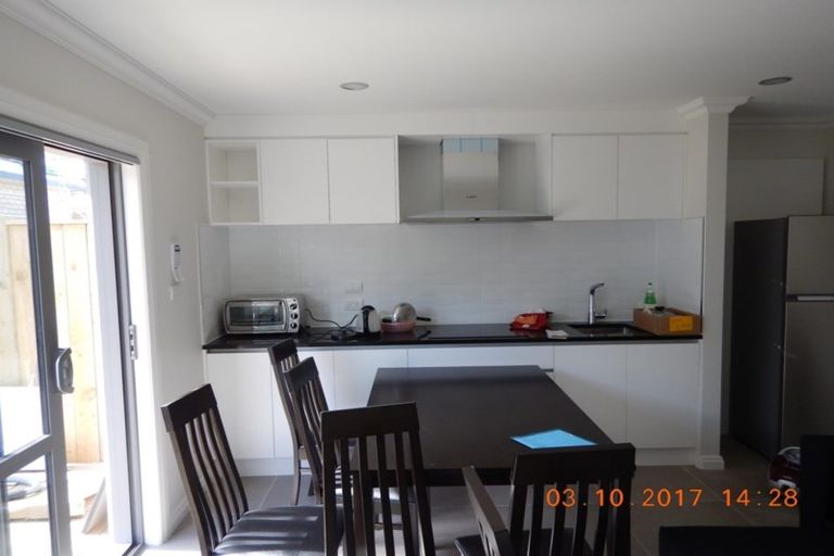 Photo of property in 50 Colliston Rise, Pinehill, Auckland, 0632