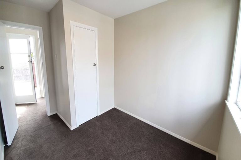 Photo of property in 17 Grosvenor Street, Redwood, Christchurch, 8051