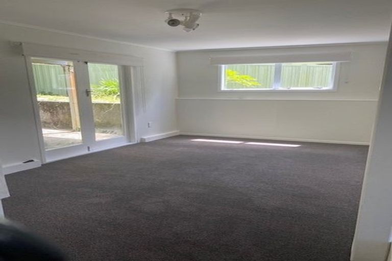 Photo of property in 34 Westhaven Drive, Tawa, Wellington, 5028