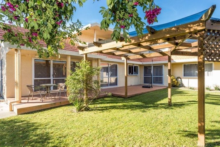 Photo of property in 5 Kingsgate Close, Havelock North, 4130