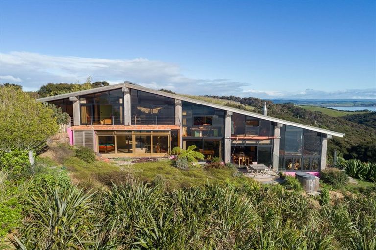 Photo of property in 92 Pukematu Lane, Russell, 0202