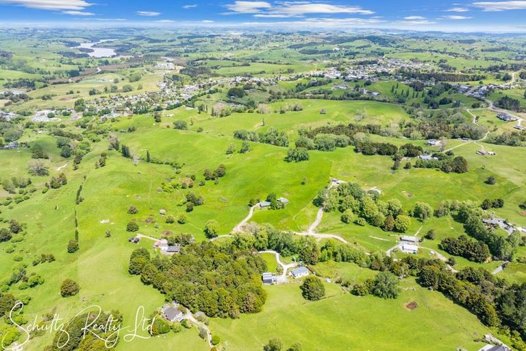 Photo of property in 37 Willow Lane, Maungaturoto, 0588