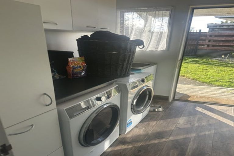 Photo of property in 2/17 Mcdougall Street, Manurewa East, Auckland, 2102