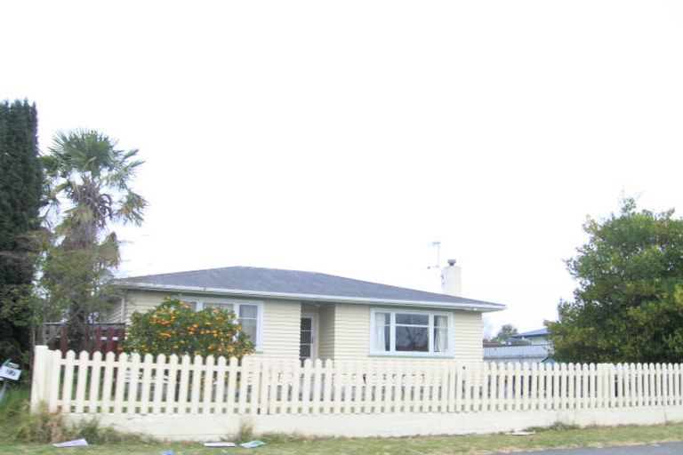 Photo of property in 25a Howard Road, Taradale, Napier, 4112