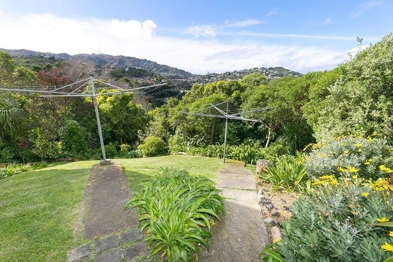 Photo of property in 2/27 Winston Street, Crofton Downs, Wellington, 6035