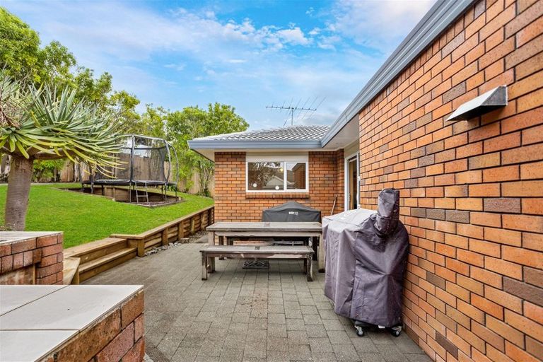 Photo of property in 20 Sailfish Drive, West Harbour, Auckland, 0618