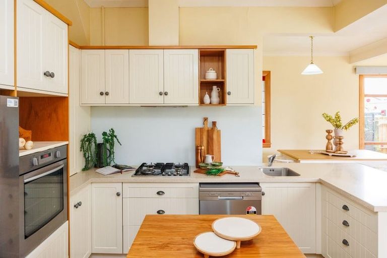 Photo of property in 7 Saint Johns Avenue, Palmerston North, 4414