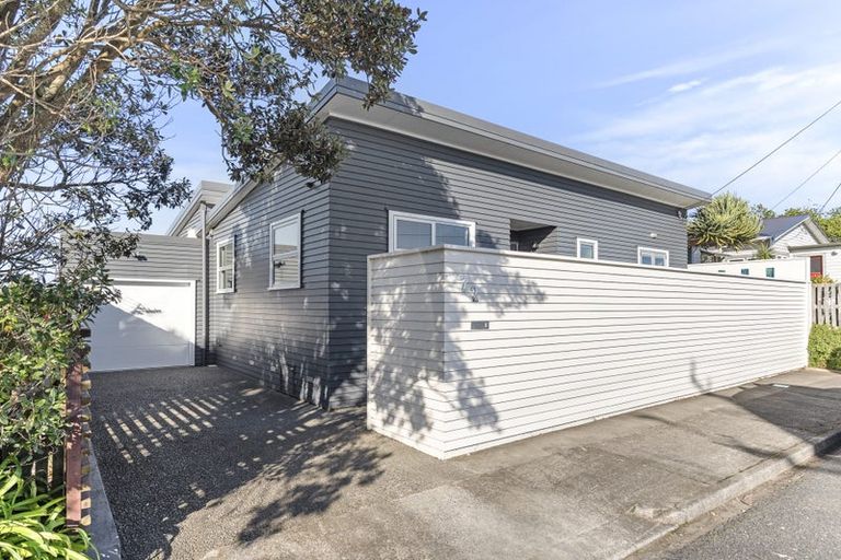 Photo of property in 72 Clemow Road, Fitzroy, New Plymouth, 4312