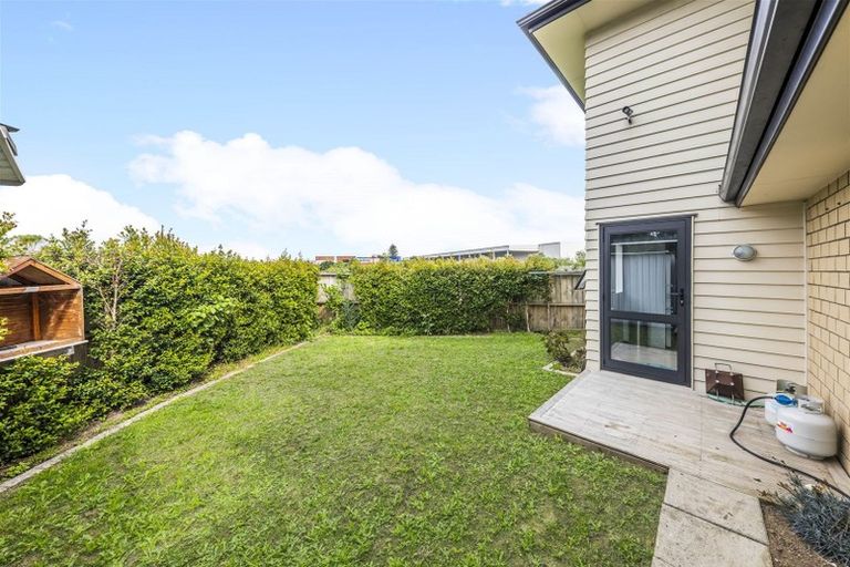 Photo of property in 87 Naylors Drive, Mangere, Auckland, 2022