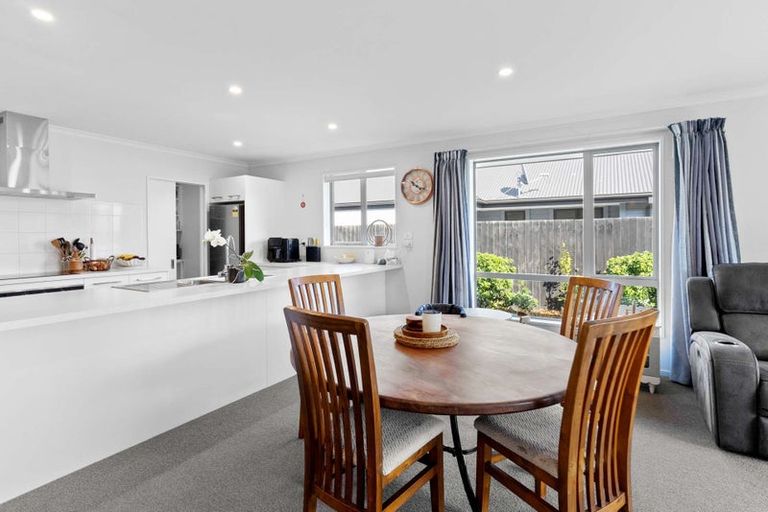 Photo of property in 4 Urihia Street, Marshland, Christchurch, 8083