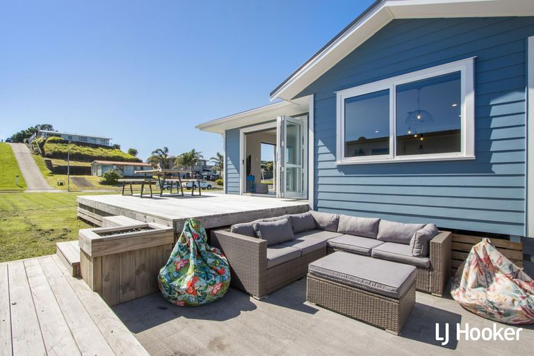 Photo of property in 4 Sandy Place, Waihi Beach, 3611