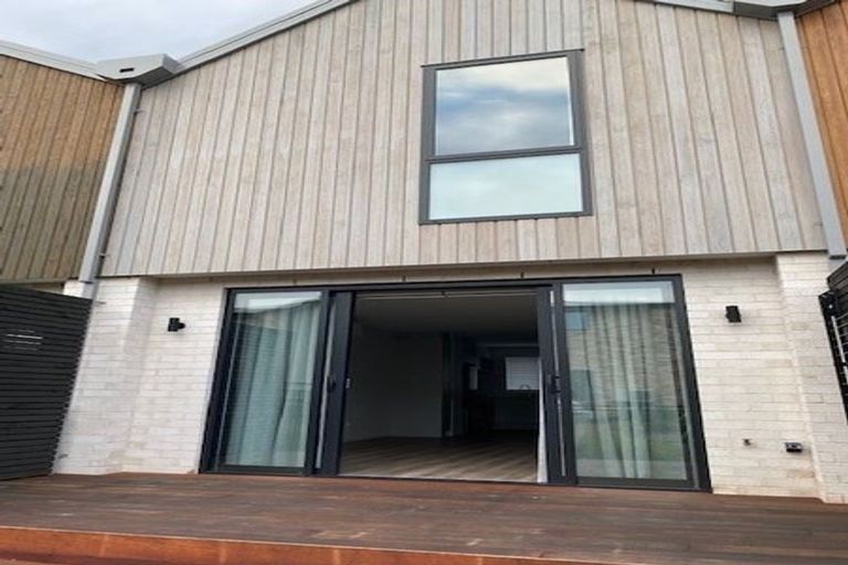 Photo of property in 2/35 Webb Street, St Albans, Christchurch, 8014