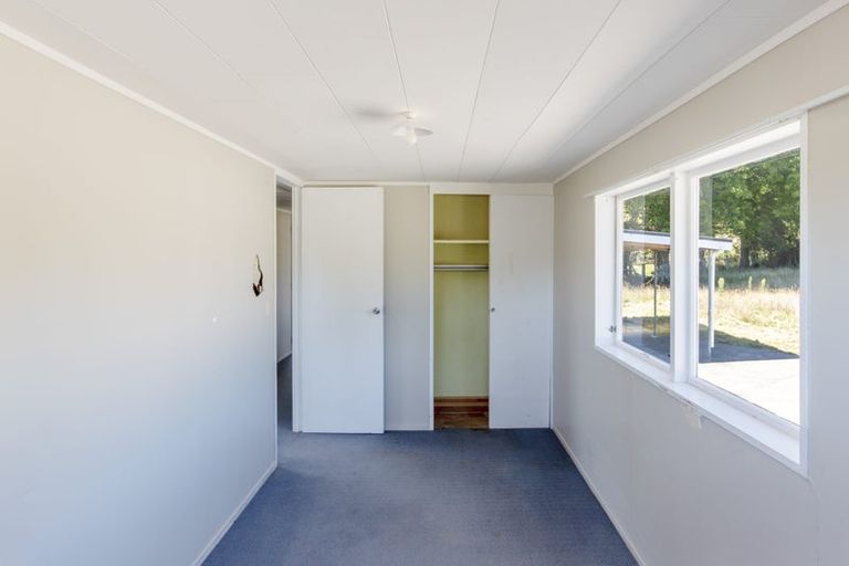 Photo of property in Ex Awariki School, 667 Mangahei Road, Te Uri, Dannevirke, 4973
