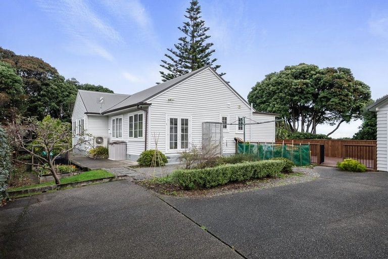 Photo of property in 1 Rosetta Road, Raumati South, Paraparaumu, 5032