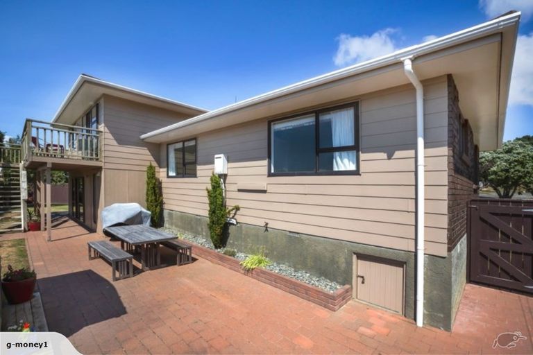 Photo of property in 9 Longitude Place, Whitby, Porirua, 5024